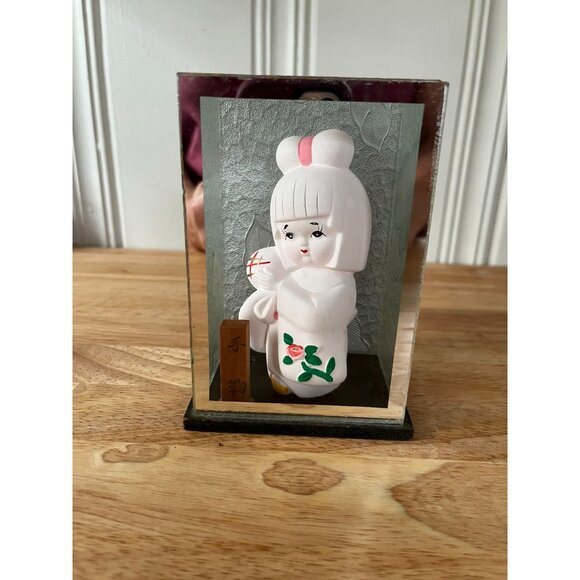 Hakata Bisque Japanese Geisha Girl Figurine In Glass Case - Picture 1 of 13